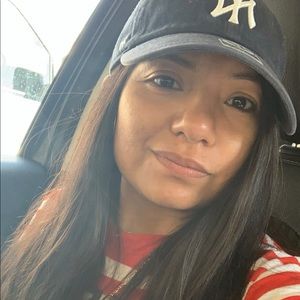 Meet your Posher, Stephany